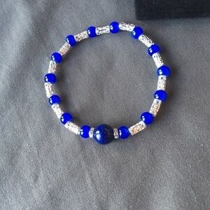 💙❄️ stretch beaded bracelet❄️💙